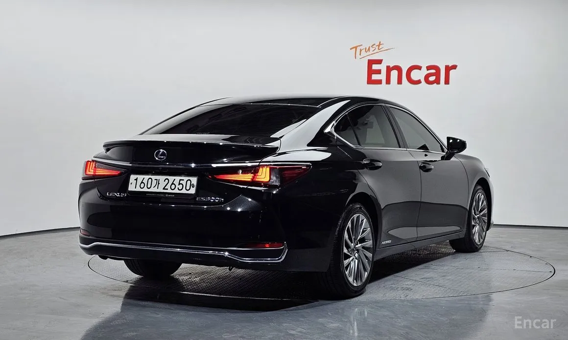 2018 Lexus ES