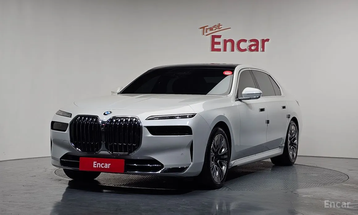 Фото 1 - BMW 7 Series