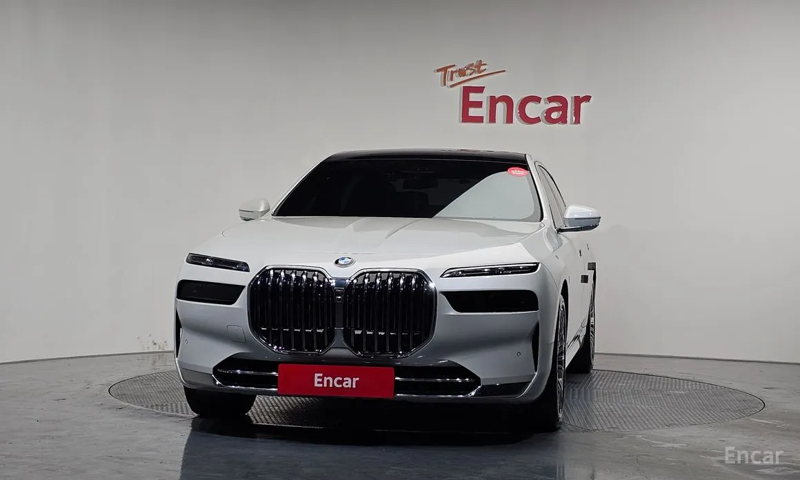 Фото 3 - BMW 7 Series