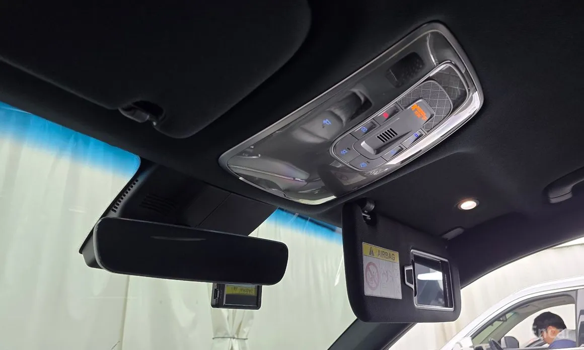 Фото 17 - Genesis GV70