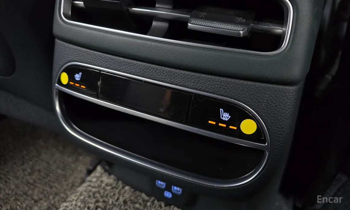 Фото 19 - Genesis GV70