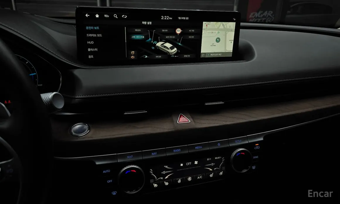 Фото 15 - Genesis G80