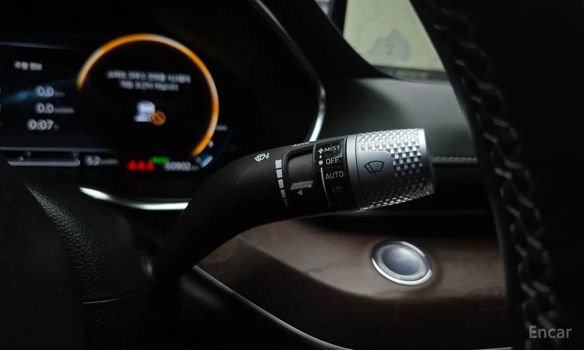 Фото 17 - Genesis G80