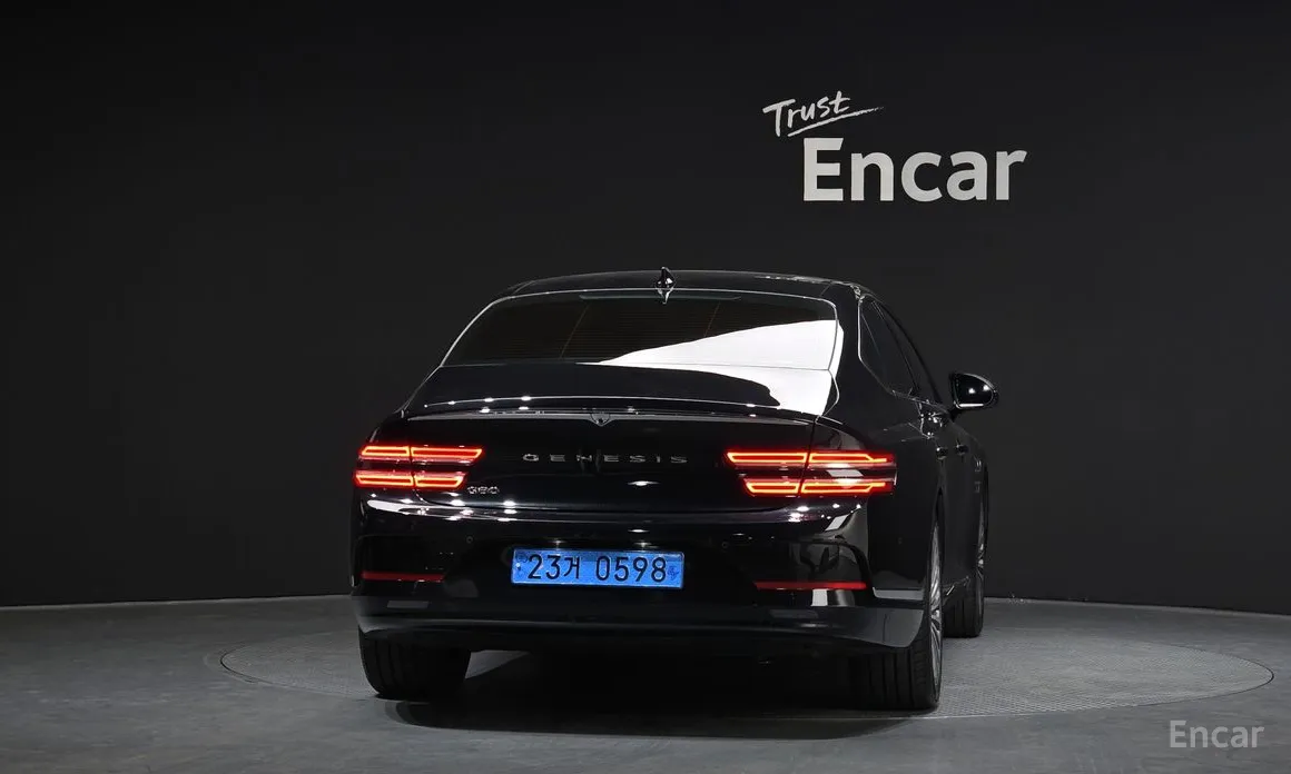 Фото 4 - Genesis G80