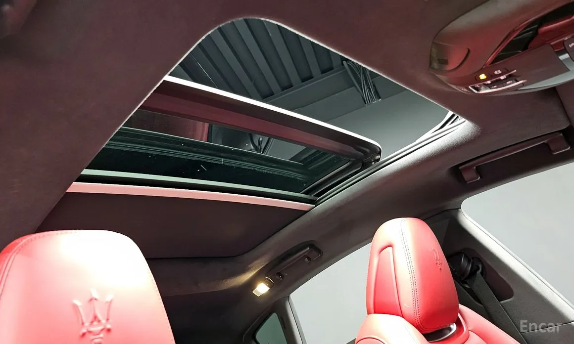 Фото 19 - Maserati Levante