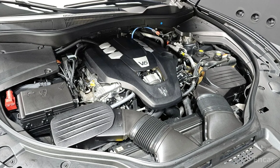 Фото 6 - Maserati Levante