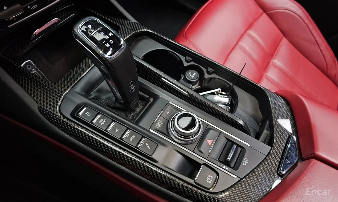 Фото 9 - Maserati Levante