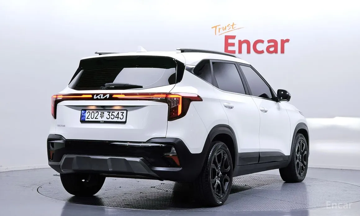 Фото 2 - Kia Seltos