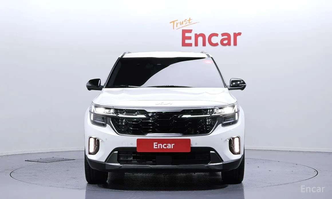 Фото 3 - Kia Seltos