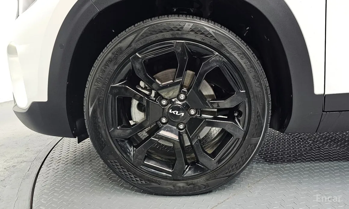 Фото 5 - Kia Seltos