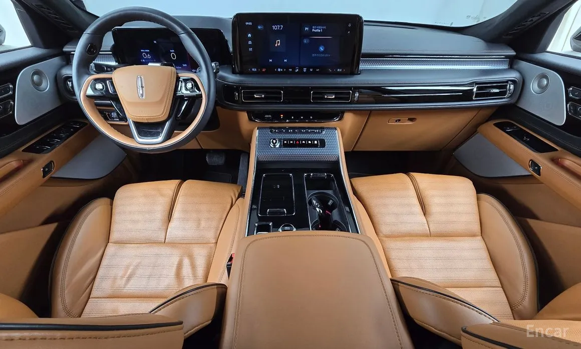 Фото 7 - Lincoln Aviator