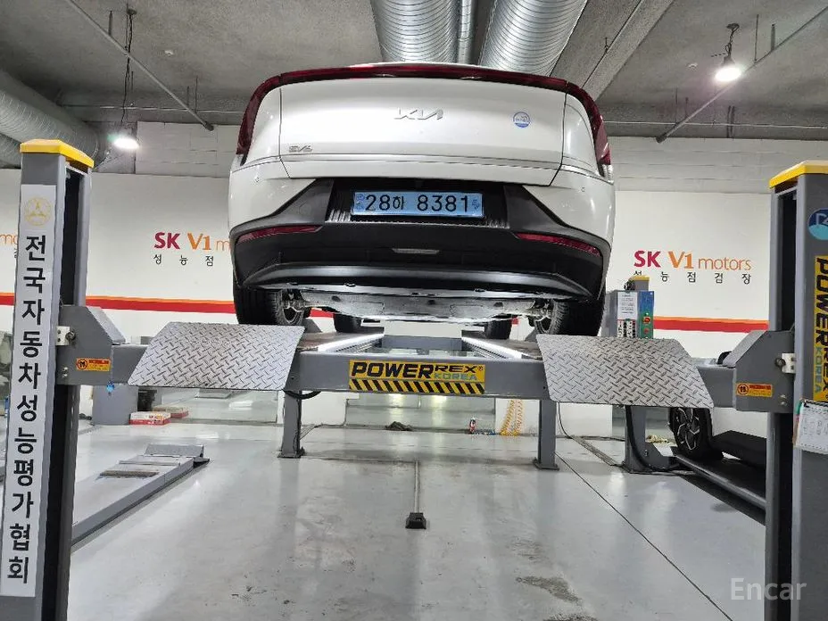 Фото 2 - Kia EV6