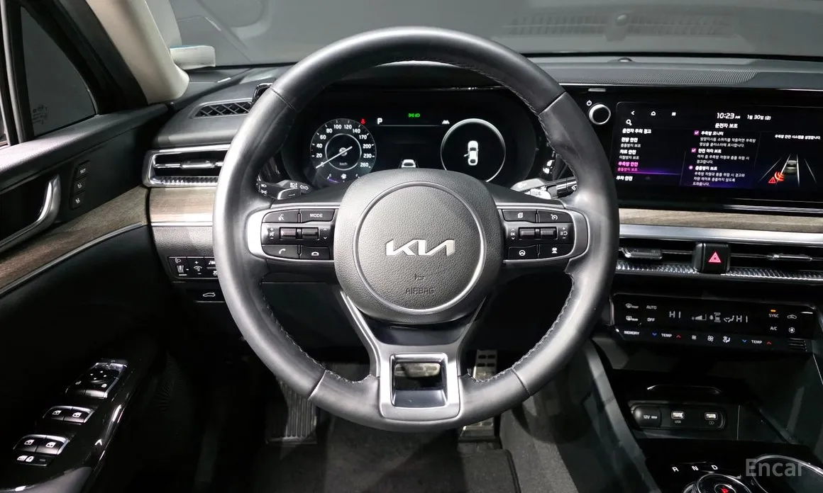 Фото 13 - Kia K5