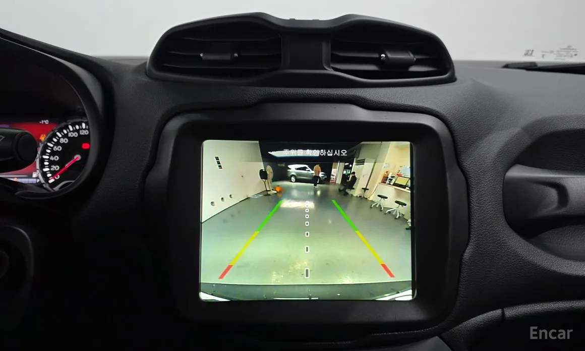 Фото 14 - Jeep Renegade