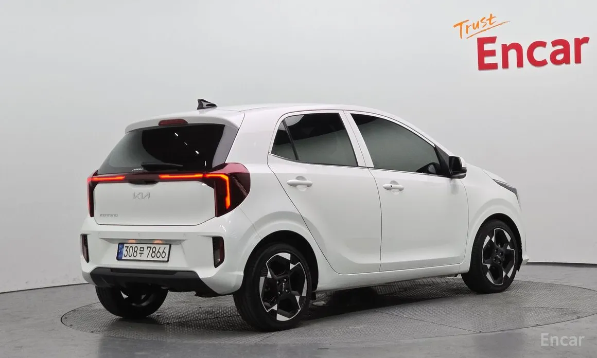 Фото 2 - Kia Morning