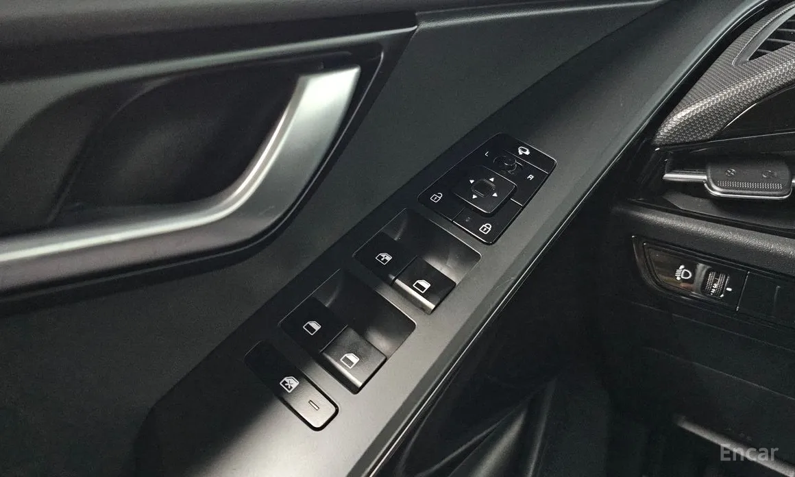 Фото 14 - Kia Niro