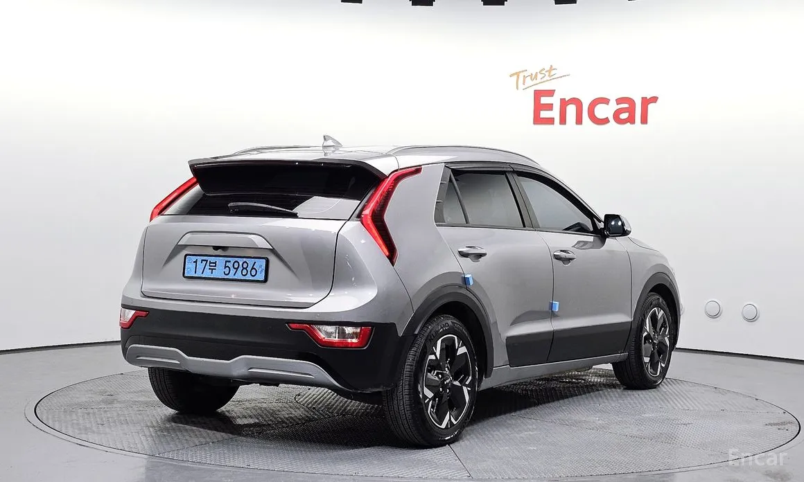 Фото 2 - Kia Niro