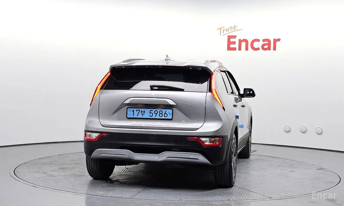 Фото 4 - Kia Niro