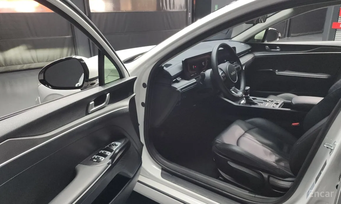 Фото 10 - Kia K5