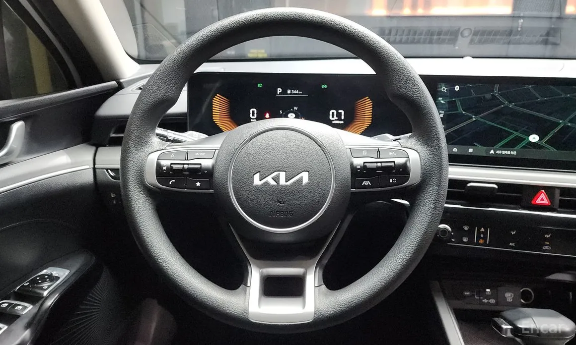 Фото 13 - Kia K5