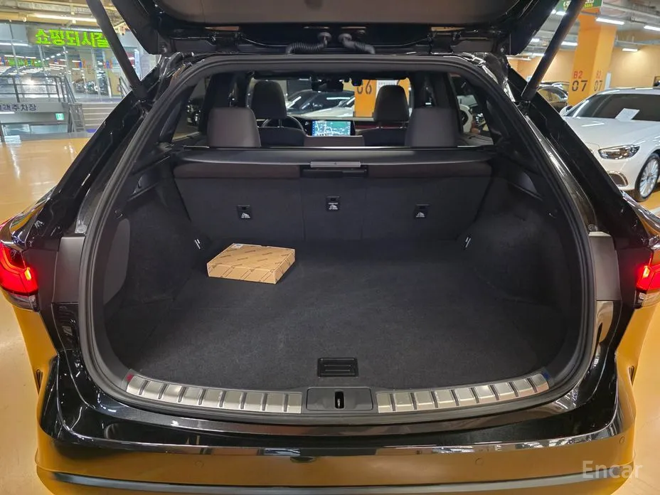 Фото 16 - Lexus RX