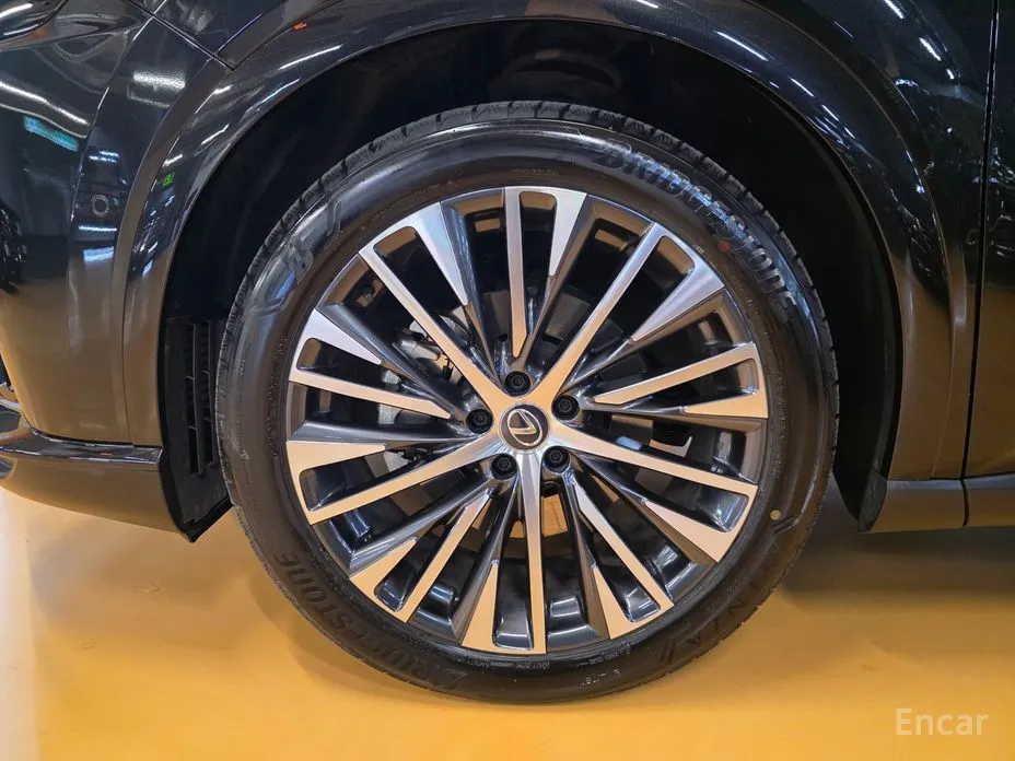 Фото 5 - Lexus RX