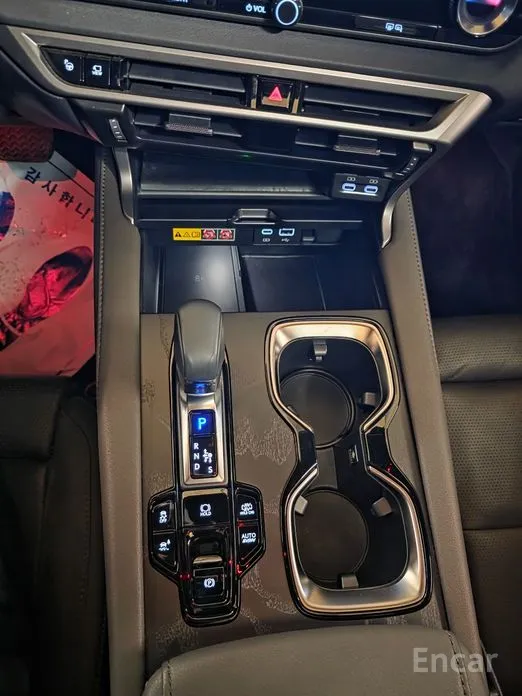 Фото 9 - Lexus RX