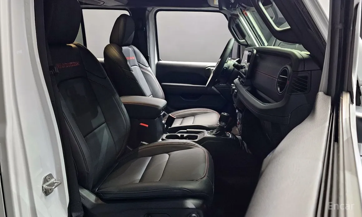 Фото 10 - Jeep Wrangler