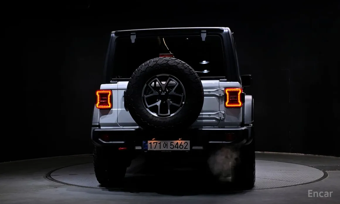 Фото 4 - Jeep Wrangler