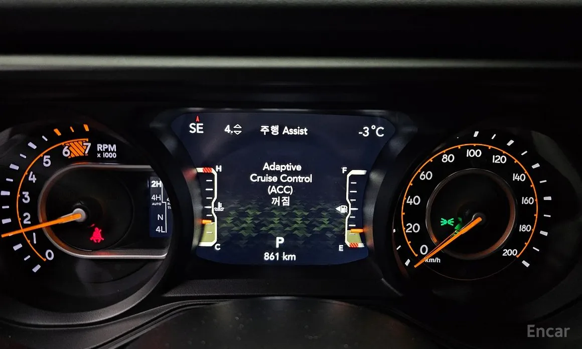 Фото 8 - Jeep Wrangler