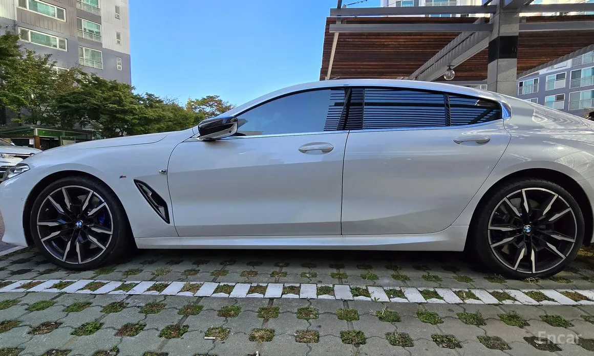 Фото 13 - BMW 8 Series