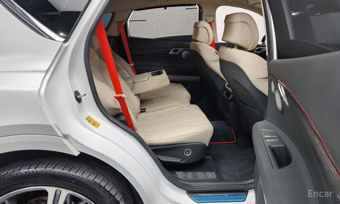 Фото 12 - Genesis GV80