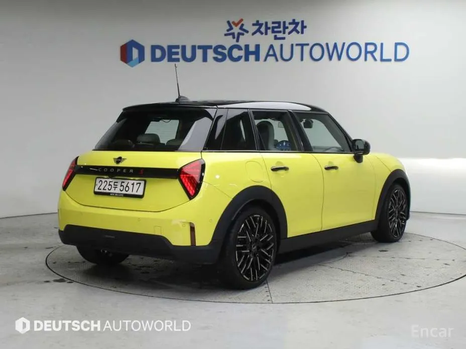 Фото 2 - Mini Cooper