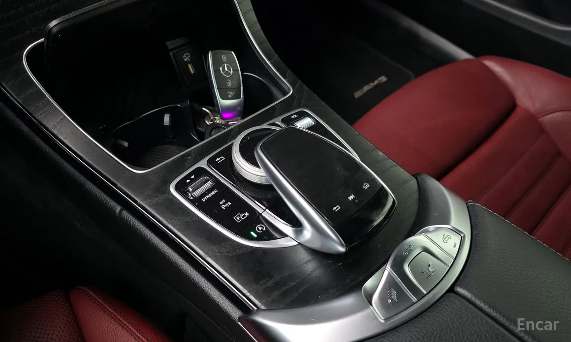 Фото 19 - Mercedes-Benz C-Class