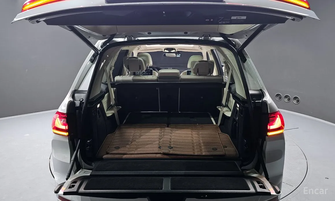 Фото 20 - BMW X7