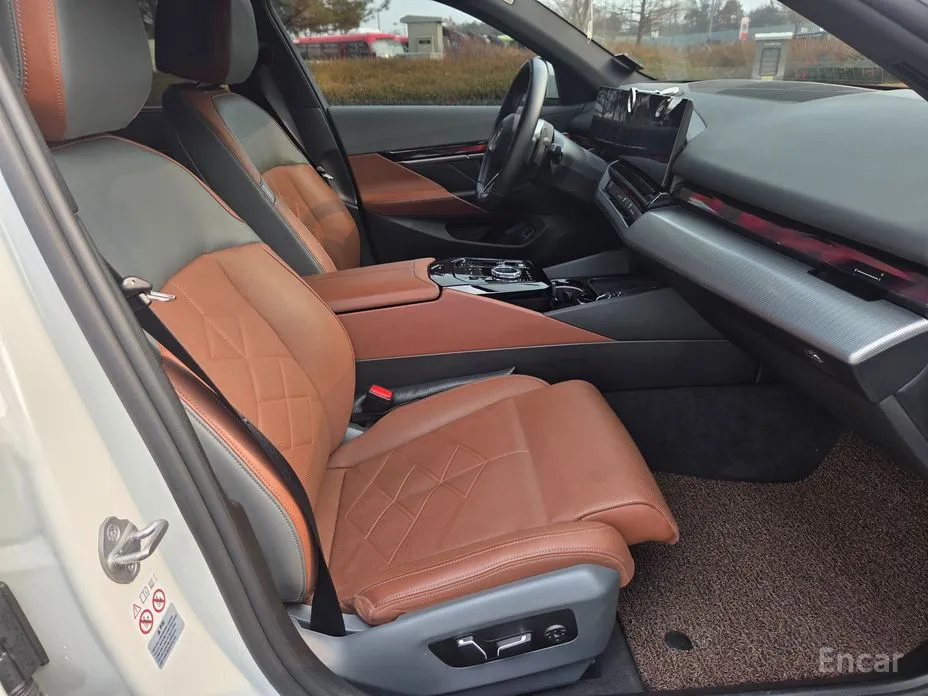 Фото 12 - BMW 5 Series