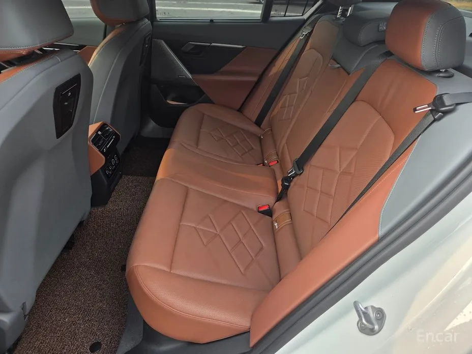 Фото 14 - BMW 5 Series