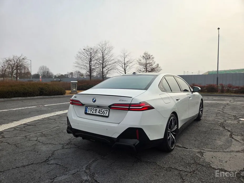 Фото 2 - BMW 5 Series