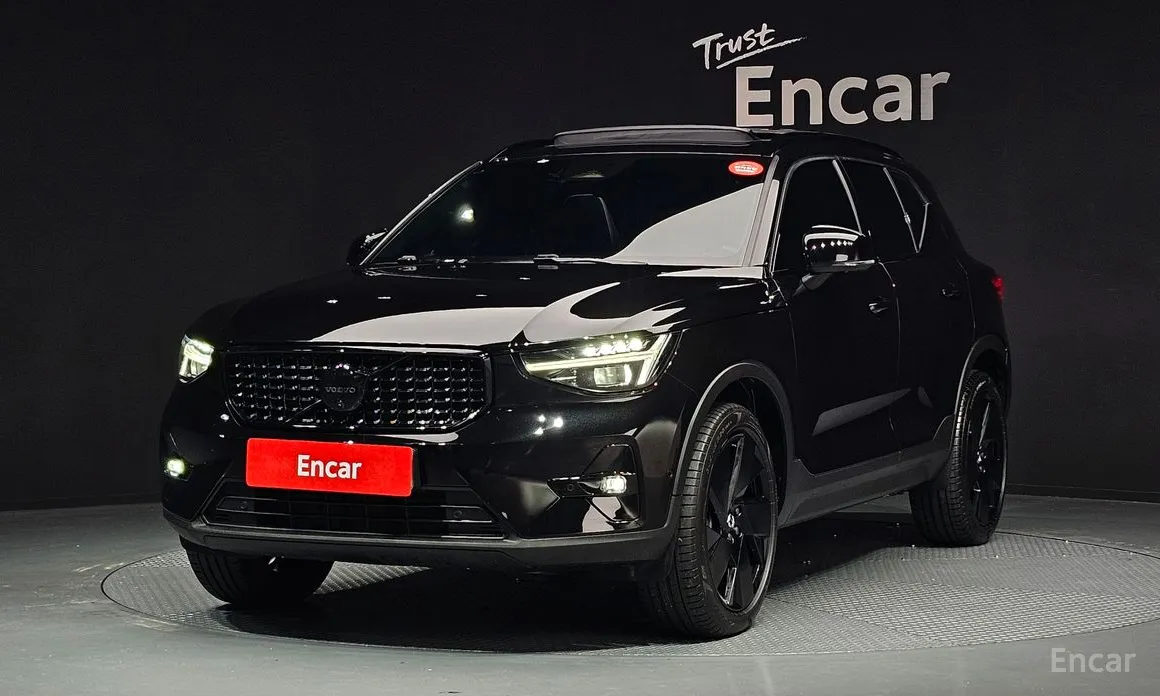 Фото 1 - Volvo XC40