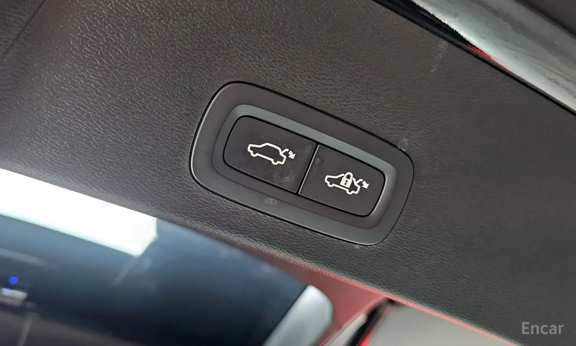 Фото 17 - Volvo XC40