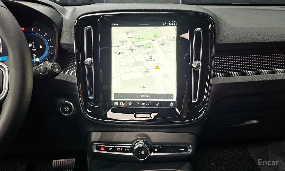 Фото 6 - Volvo XC40