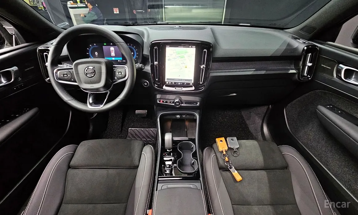 Фото 7 - Volvo XC40