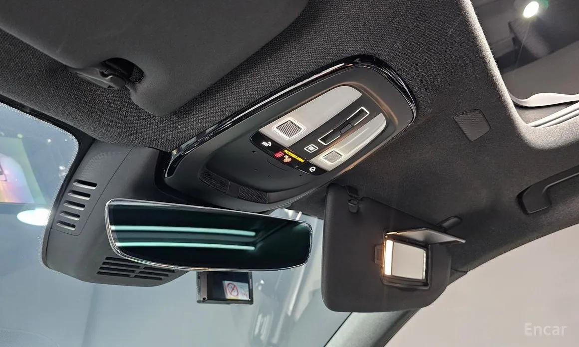 Фото 9 - Volvo XC40