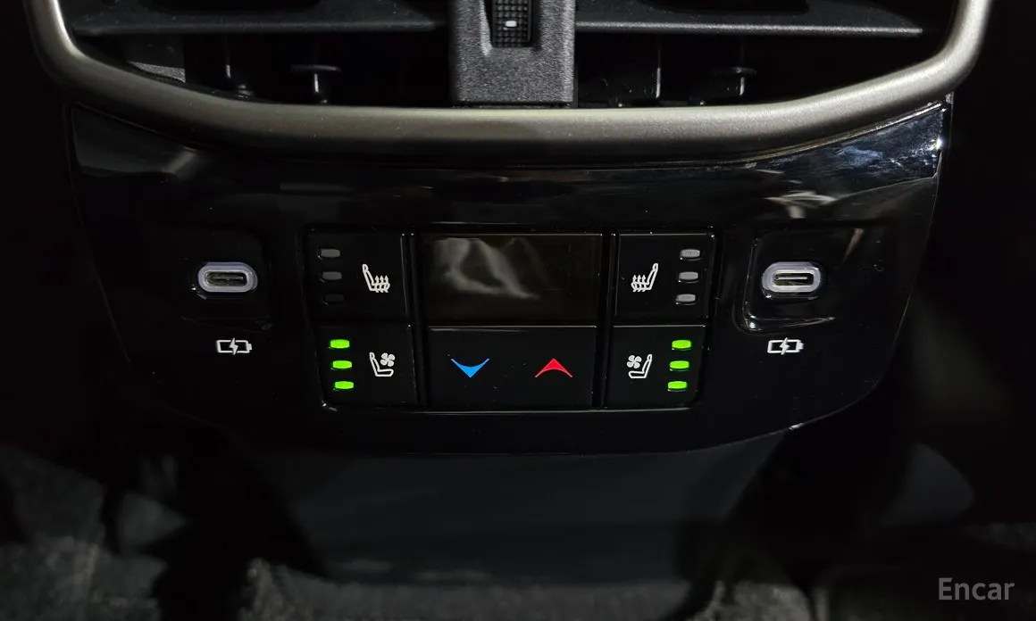 Фото 18 - Lexus RX