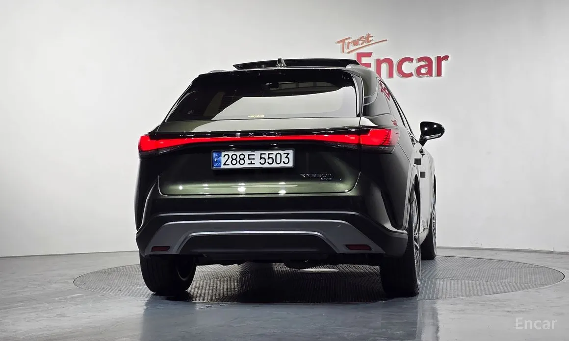 Фото 4 - Lexus RX