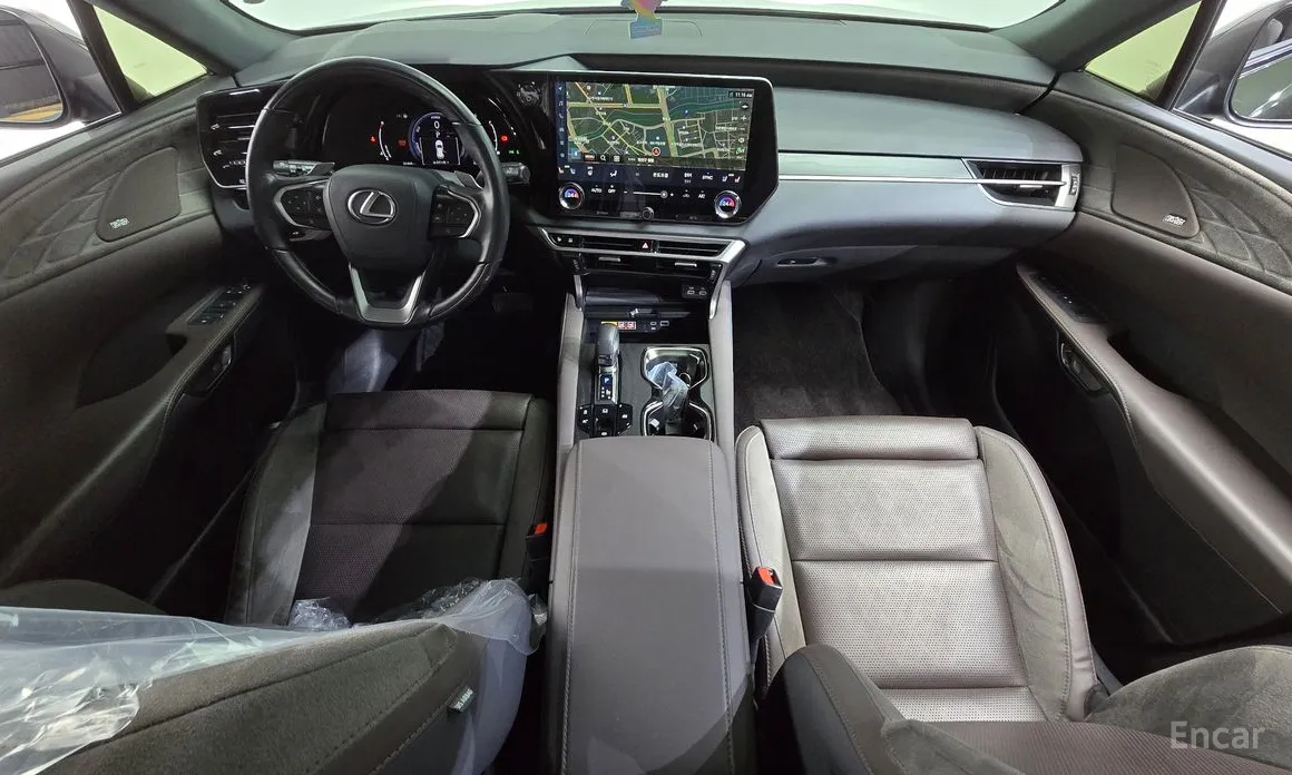 Фото 7 - Lexus RX