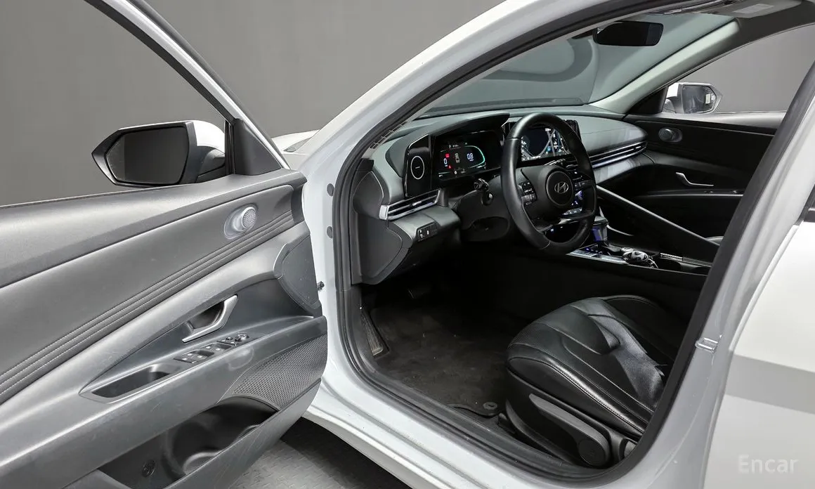 Фото 10 - Hyundai Avante