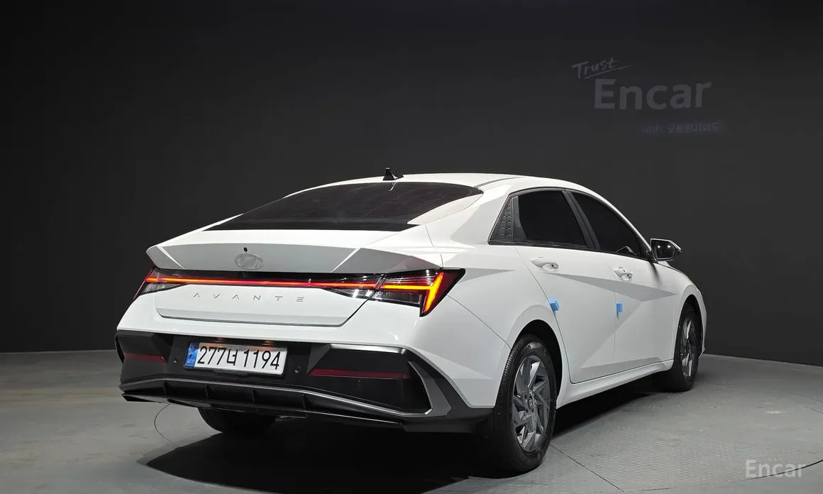 Фото 2 - Hyundai Avante