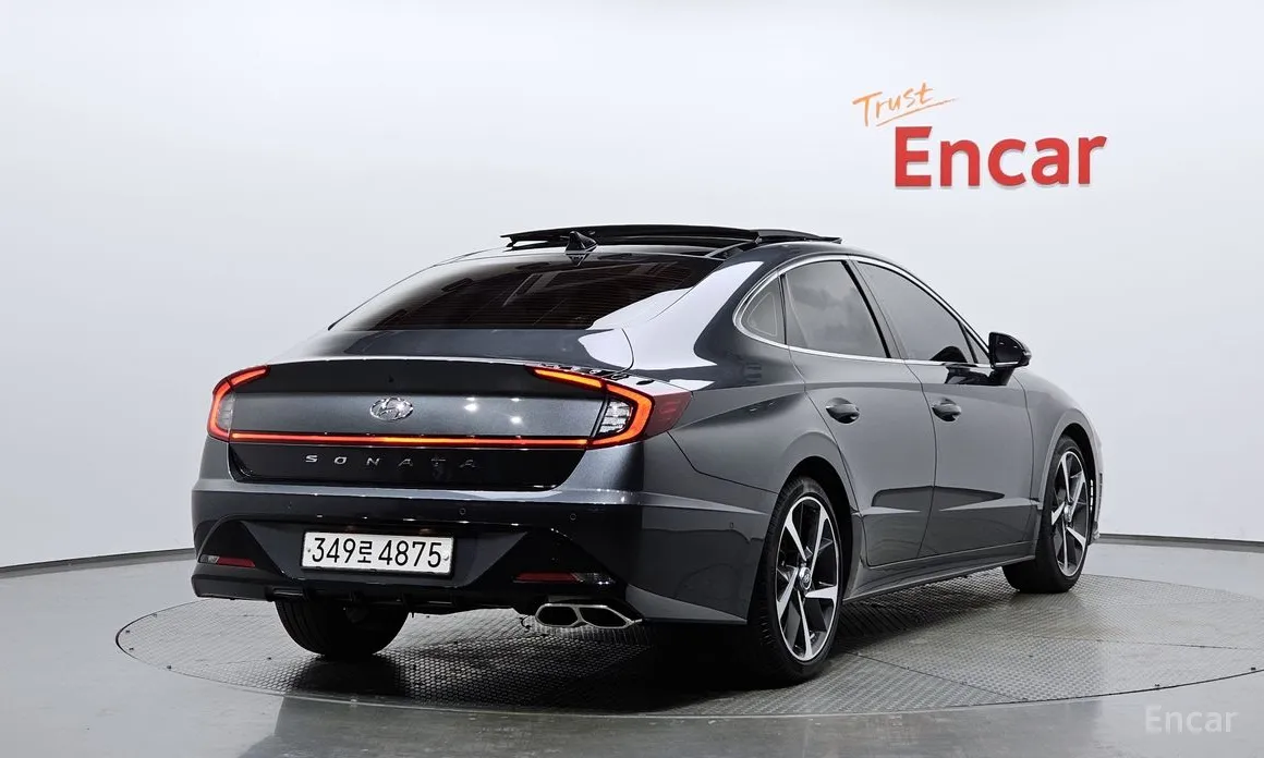 Фото 2 - Hyundai Sonata