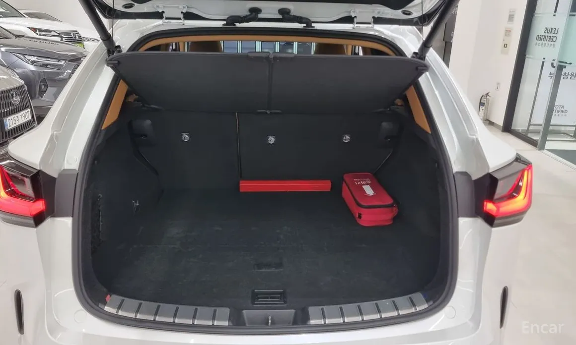 Фото 19 - Lexus NX